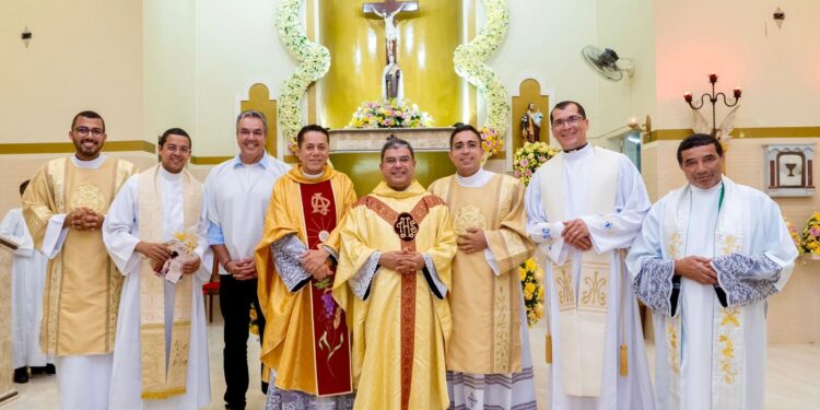 Sérgio Reis participa do dia festivo de Santa Teresinha, no município de Lagarto