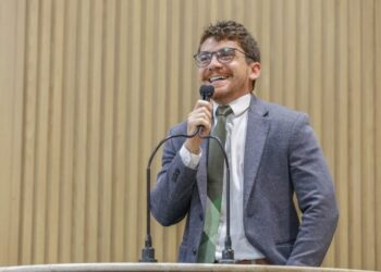 Emenda de Breno Garibalde garante gratuidade do transporte nos dias de Enem