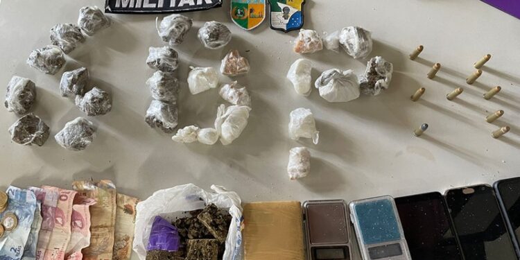 Polícia Militar prende suspeito por tráfico de drogas em Estância