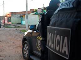 Dupla investigada por roubo a banco morre em confronto com policiais do Cope