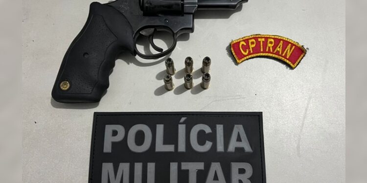 Polícia Militar prende homem por porte ilegal de arma de fogo em Aracaju