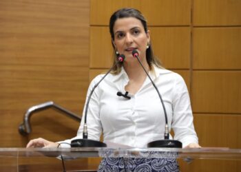 Lidiane Lucena destaca parcerias para realização de cirurgias ortopédicas