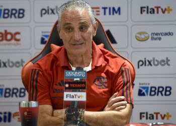 Tite é apresentado oficialmente como técnico do Flamengo