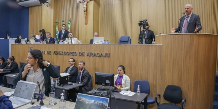 Vereadores discutem situação do transporte coletivo