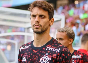 Livre no mercado, vai DEIXAR o Flamengo: Situação sobre Rodrigo Caio gera DISCUSSÃO no Cruzeiro e torcida se ‘mete’