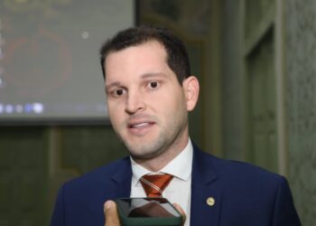 Projeto de prevenção à gravidez precoce vira lei em Sergipe