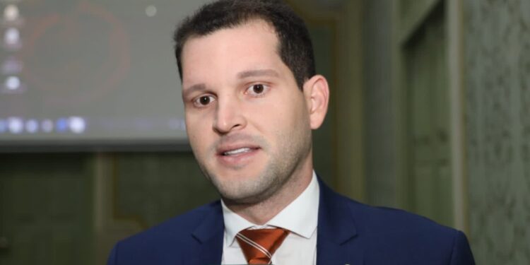 Projeto de prevenção à gravidez precoce vira lei em Sergipe