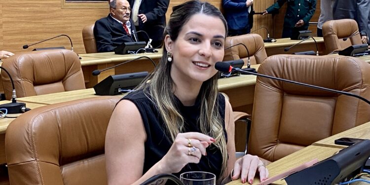 Governador sanciona lei que substitui sirenes por sinais musicais em escolas de Sergipe