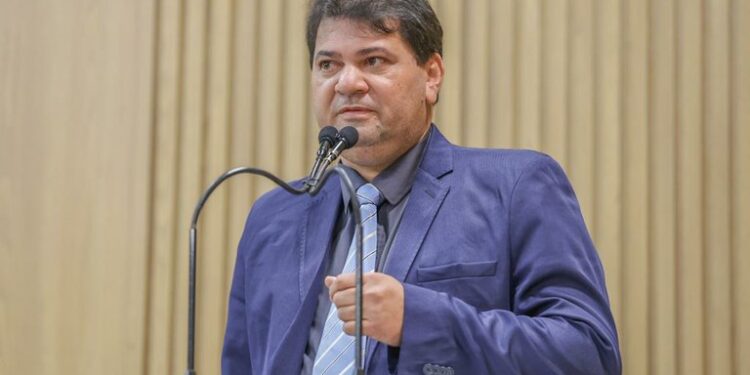 Miltinho Dantas apresenta o Projeto de Lei 320/2023