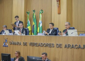 Projeto de lei que promove fiscalização popular de obras públicas é aprovado na CMA