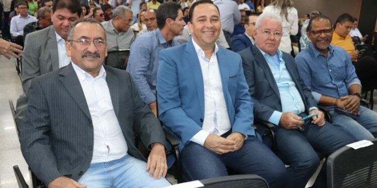 Reivindicações do vereador Cícero são atendidas e prefeito anuncia obras para o Santa Maria