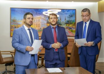Camilo Daniel toma posse na Câmara Municipal de Aracaju