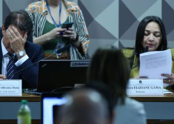 CPMI do 8 de janeiro pede indiciamento de Jair Bolsonaro
