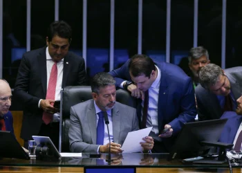 Câmara aprova projeto de lei de taxação para super-ricos