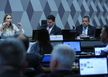 CCJ do Senado aprova PEC que permite comercialização de plasma humano