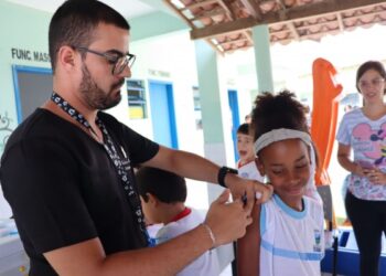 Itabaiana promove Vacinação contra Meningite e HPV nas escolas