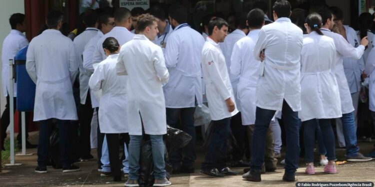 Justiça decreta suspensão imediata de paralisação dos médicos do estado