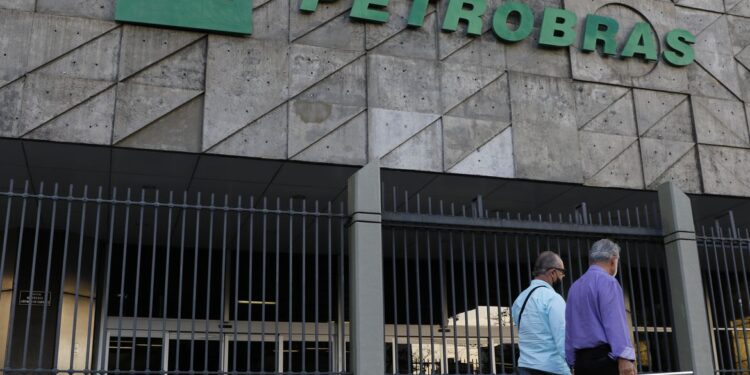 Pré-sal da Petrobras tem recorde de processamento de gás natural