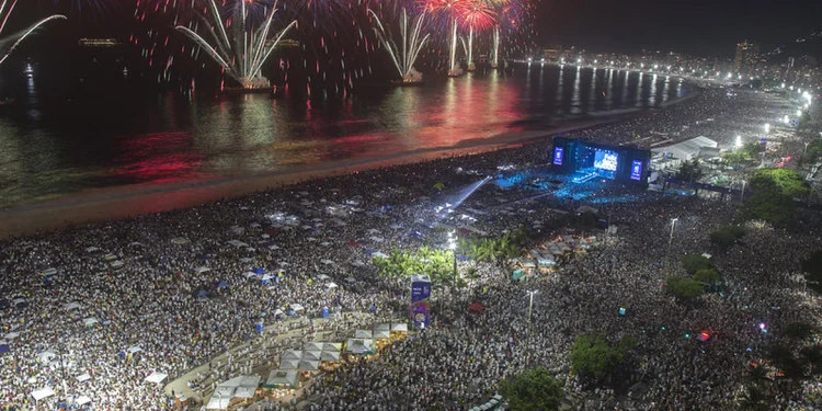 Réveillon no Rio terá 12 minutos de fogos em Copacabana e 12 palcos