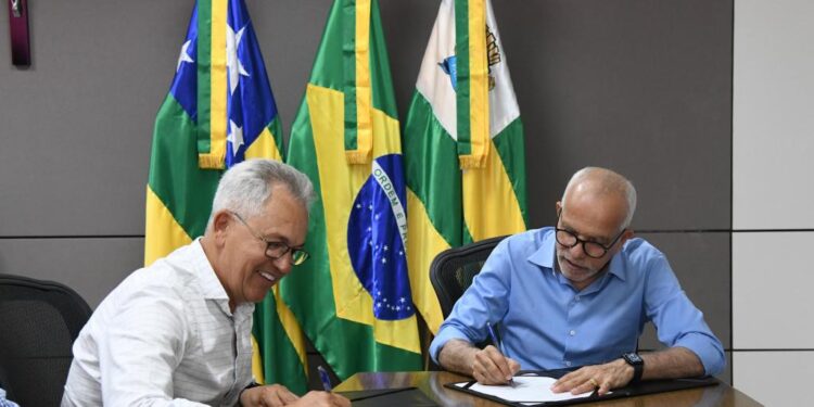 Aracaju e São Cristóvão firmam convênio para cessão do código fonte do portal Aracaju Compras