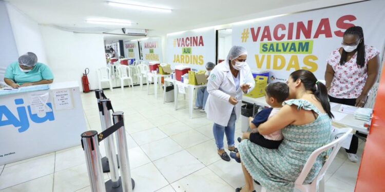 PMA manterá vacinação nos shoppings para maiores de 5 anos neste sábado, 21
