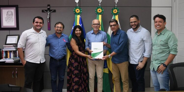 Prefeito Edvaldo se reúne com diretoria da Acese para tratar sobre a revitalização do Centro