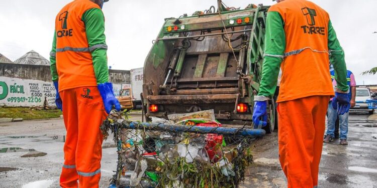 Serviços regulares de limpeza urbana garantem o bem-estar da população aracajuana