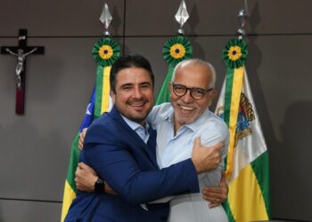 Edvaldo reassume o comando da Prefeitura de Aracaju