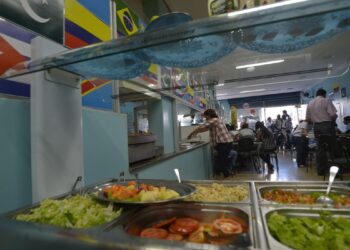 Número de bares e restaurantes com prejuízo em agosto aumenta 5%