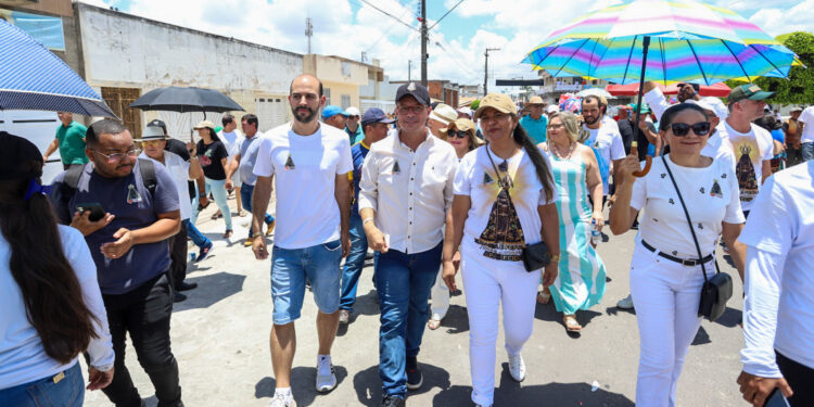 Governador Fábio Mitidieri participa da 20ª Romaria de Nossa Senhora de Aparecida