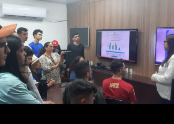 Gerência de Meteorologia da Semac recebe visita de alunos de Geografia da UFS