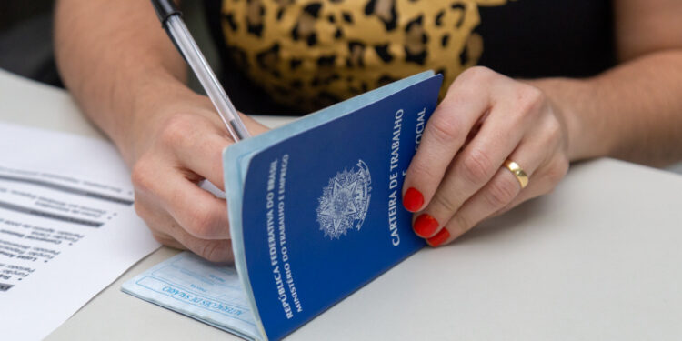 Sergipe encerra setembro com saldo positivo de 5.956 novos empregos