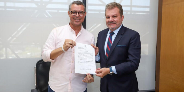 Lista tríplice para preenchimento da vaga de desembargador é entregue ao governador Fábio Mitidieri