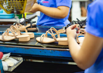 Fábrica de calçados em Simão Dias gera mais de 1.700 empregos com incentivo do Governo de Sergipe