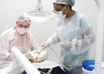 Saúde orienta população sobre a importância dos cuidados da saúde bucal