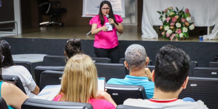 Saúde realiza oficina de promoção e prevenção às ISTs para a população LGBTQIAPN+