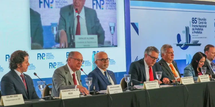 Alckmin confirma transferência de R$ 8,7 bilhões a municípios