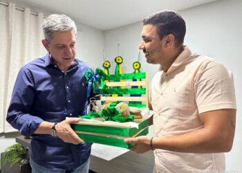 Rogério Carvalho se reúne com prefeito e lideranças de Malhador