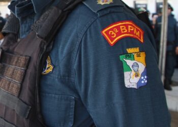 PM apreende 120 pinos de cocaína em Itabaiana