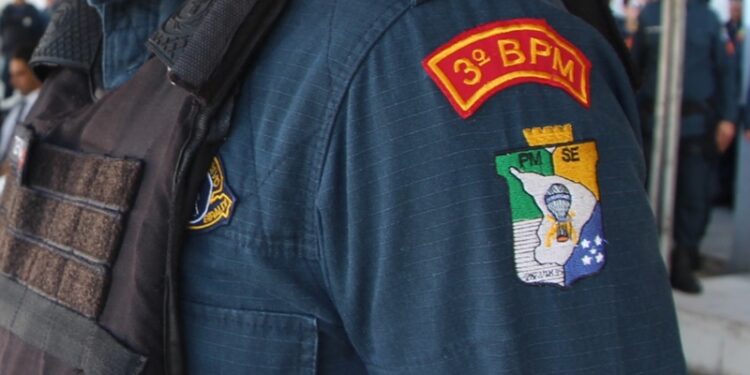 PM apreende 120 pinos de cocaína em Itabaiana