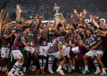 Fluminense domina seleção da Libertadores com cinco jogadores