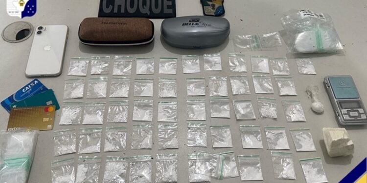 Polícia Militar prende um homem por tráfico de drogas em Nossa Senhora do Socorro