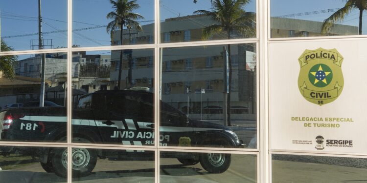 Duas garotas de programa trans foragidas de SE são presas por extorsão, roubo e associação criminosa em Alagoas