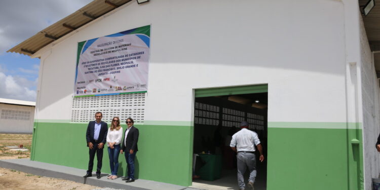 Galpões de Central de Materiais Recicláveis são reformados em Neópolis