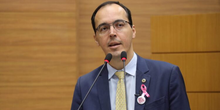 Georgeo pede que Governo resolva a questão da PTS dos militares