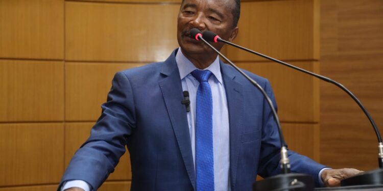 Manuel Marcos pede atenção para com os hospitais públicos