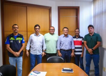 Prefeito Alberto Macedo busca soluções para melhorar o transporte público na Barra