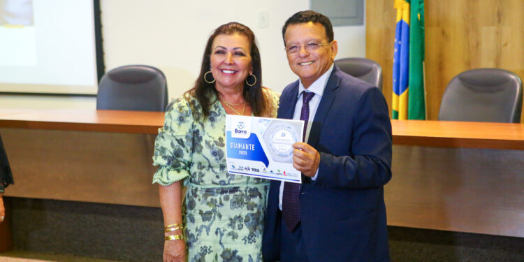 “Construímos um governo transparente, eficiente e comprometido”, afirma Alberto Macedo