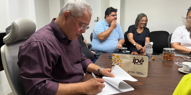 Prefeito Padre Inaldo apresenta projeto de Banco Municipal Socorrense