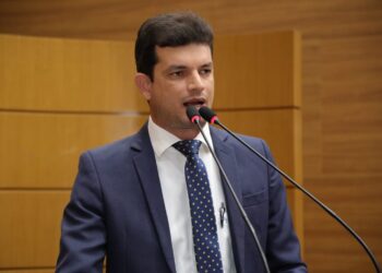 Deputado Paulo Júnior critica aumento de taxas do Detran